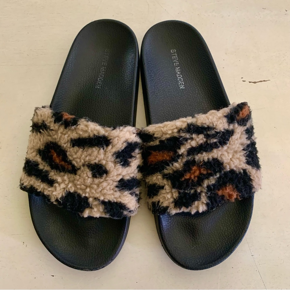 Steve Madden furry leopard slide sandals 9